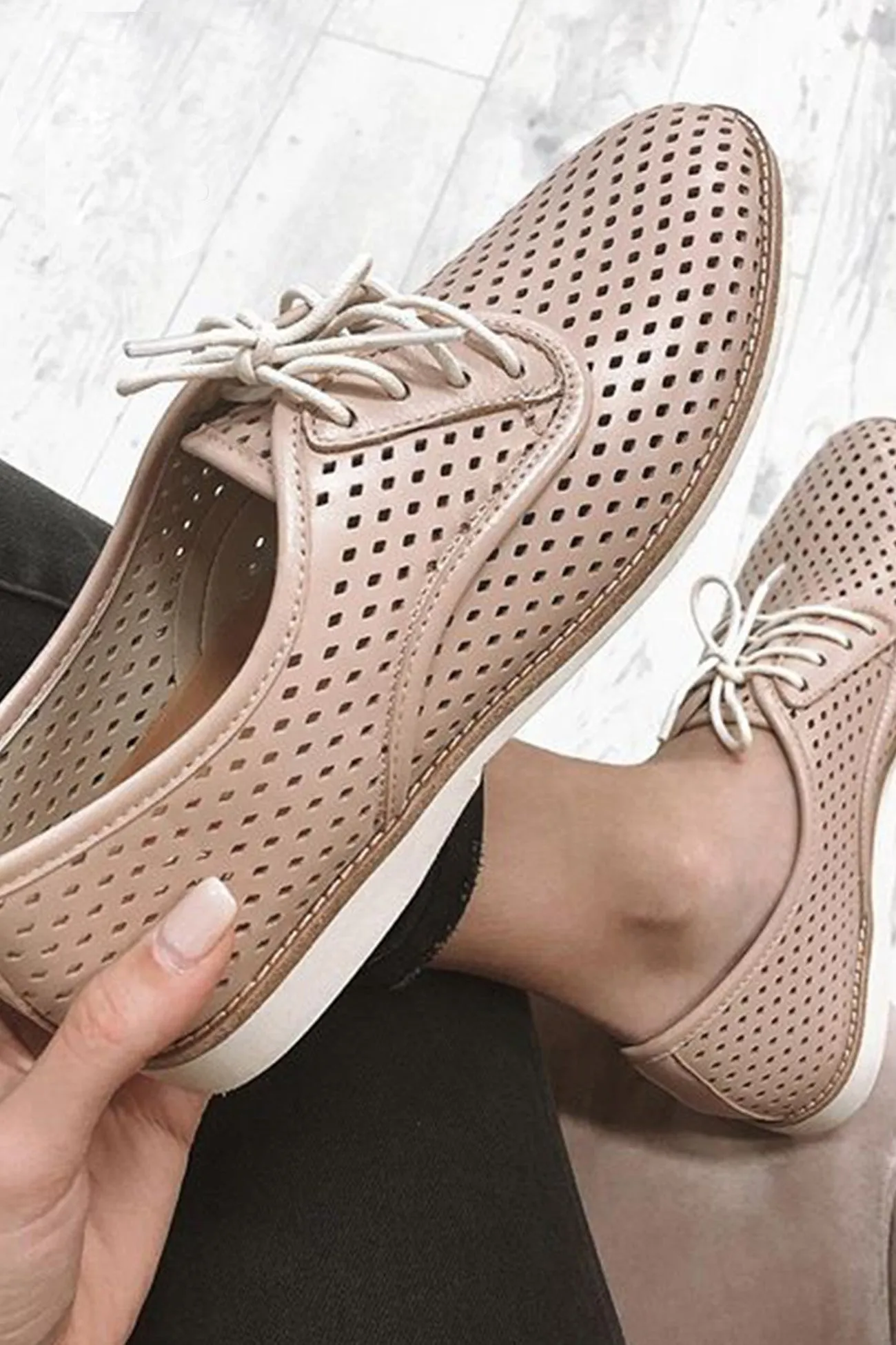 Derby Punch Chalk Pink